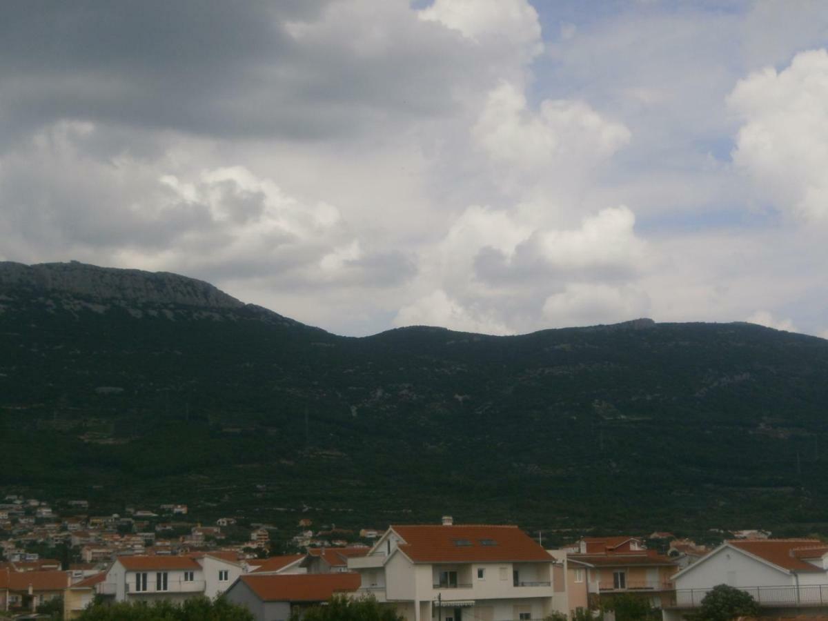 Apartmani Ljubica Каштела Экстерьер фото